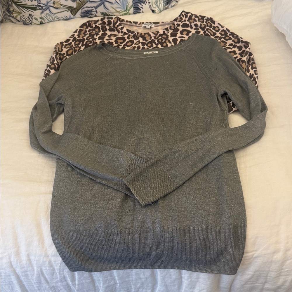 Bundle - Splendid Gray Long Sleeve Sweater and Leopard Sweatshirt 14